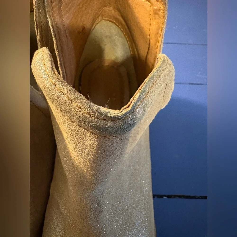 DIBA True Skyler Metallic Tan Suede Ankle Boots Size 8